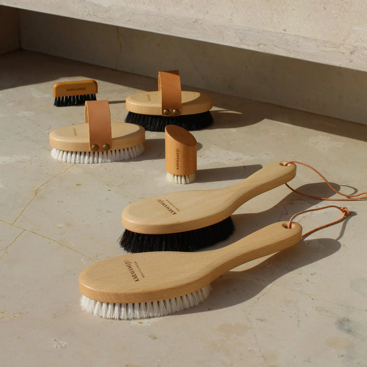 RECHARGE Body Brush - Lang Handvat